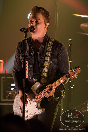 HunterHayes-HylanPhotography-SteelStacks-CatCountry96-203207.jpg