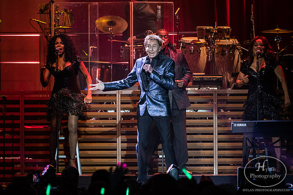 BarryManilow-HylanPhotography-WCEC-WLEV-2-7.jpg