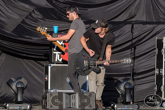 TuckerBeatHard-HylanPhotography-Musikfest2016-CatCountry-02-3.jpg