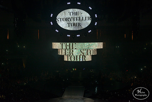 CarrieUnderwood-HylanPhotography-PPLCenter-CatCountry-204304.jpg
