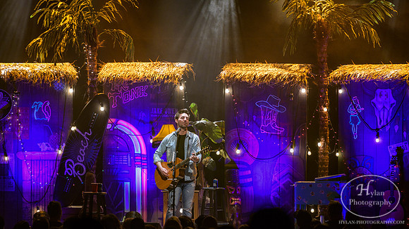 JakeOwen-HylanPhotography-FMKirby-CatCountry96-211721.jpg