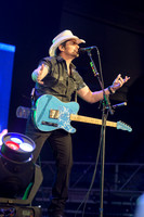 BradPaisley-HylanPhotography-MoheganSunArena-CatCountry-01.jpg