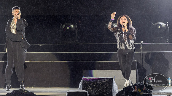 Pentatonix-HylanPhotography-AllentownFair17-CatCountry96-201005.jpg