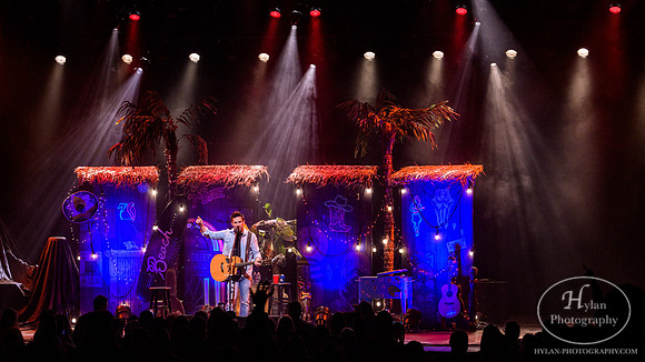 JakeOwen-HylanPhotography-FMKirby-CatCountry96-210709.jpg