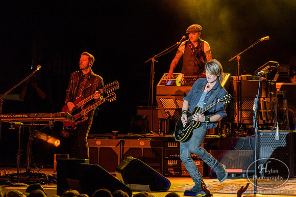 KeithUrban-HylanPhotography-AllentownFair17-CatCountry96-4.jpg