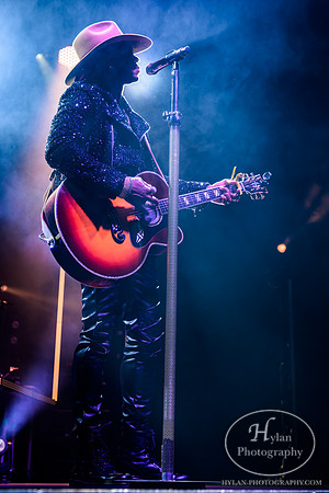 JimmieAllen-WCEC-CatCountry-8167.jpg