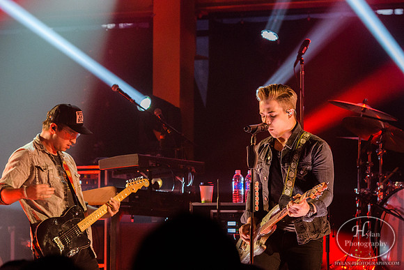 HunterHayes-HylanPhotography-SteelStacks-CatCountry96-203147.jpg