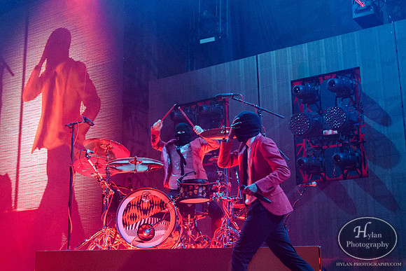 TwentyOnePilots-HylanPhotography-PPLCenter-WLEV-01-4.jpg
