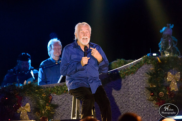 KennyRogers-HylanPhotography-ValleyForgeCasino-211640.jpg