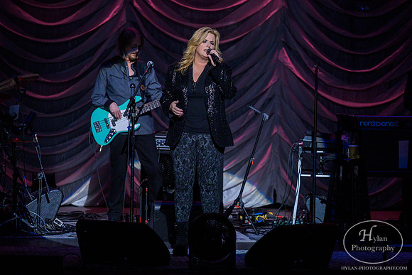 TrishaYearwood-HylanPhotography-FMKirby-CatCountry-2-8.jpg