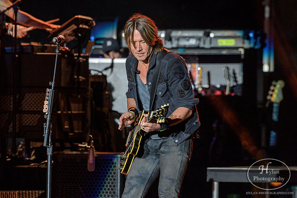 KeithUrban-HylanPhotography-AllentownFair17-CatCountry96-3-4.jpg
