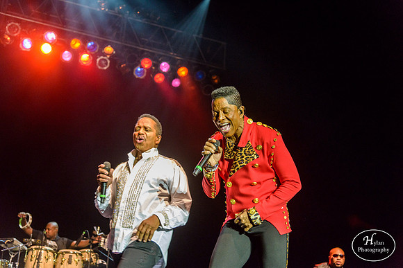 TheJacksons-HylanPhotography-SandsBethlehemEventCenter-WLEV-230824.jpg