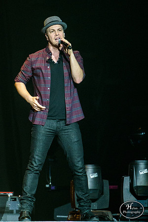 GavinDeGraw-HylanPhotography-PPLCenter-CatCountry-WLEV-01-7.jpg