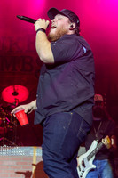 LukeCombs-HylanPhotography-SandsEventCenter-CatCountry96-2-2.jpg