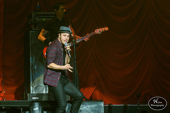 GavinDeGraw-HylanPhotography-PPLCenter-CatCountry-WLEV-01-6.jpg