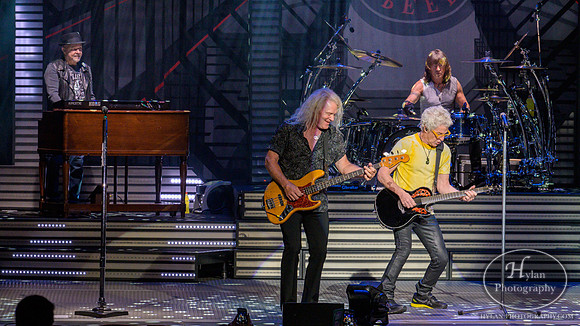REOSpeedwagon-HylanPhotography-FMKirbyCenter-WLEV-205008.jpg