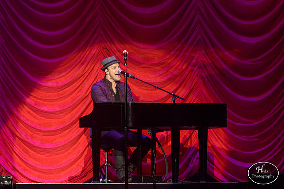 GavinDeGraw-HylanPhotography-PPLCenter-CatCountry-WLEV-193148.jpg