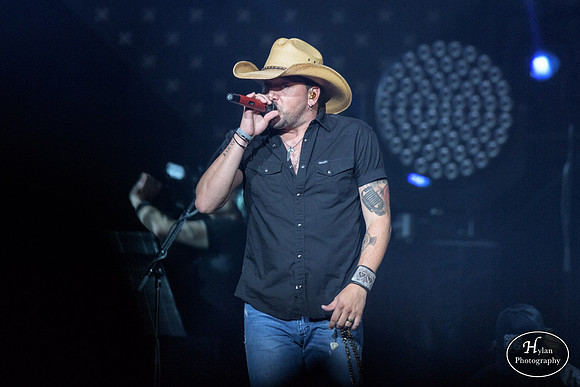 JasonAldean-HylanPhotography-PPLCenter-CatCountry-03-2.jpg