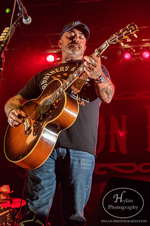 AaronLewis-HylanPhotography-SandsEventCenter-WLEV-202941.jpg