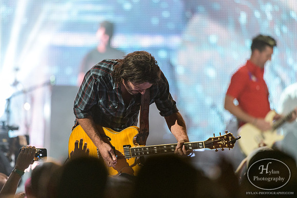 JakeOwen-HylanPhotography-MoheganSunArenaPa-CatCountry-2-6.jpg