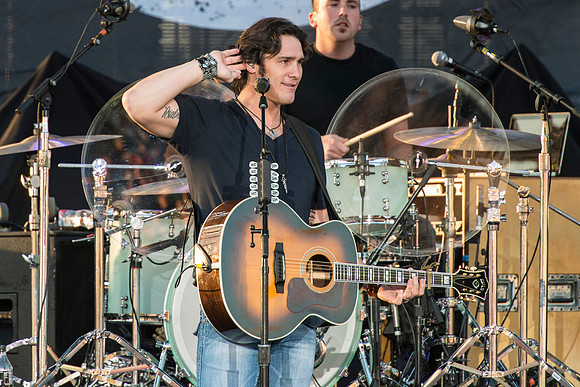 Joe-Nichols-Hylan-Allentown-Fair-2014-9.jpg