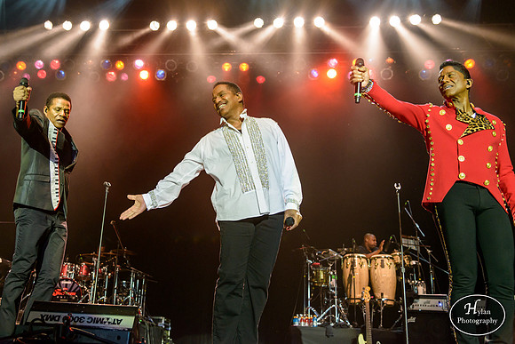 TheJacksons-HylanPhotography-SandsBethlehemEventCenter-WLEV-230906.jpg