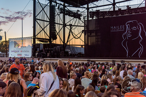 HaileeSteinfeld-HylanPhotography-AllentownFair2016-WLEV-193858.jpg