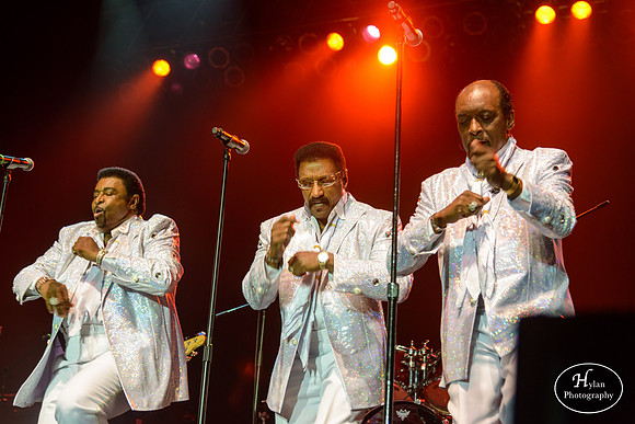 TemptaionsReview_ft_DennisEdwards-HylanPhotography-SandsBethlehemEventCenter-WLEV-200502.jpg