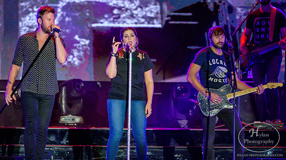 LadyAntebellum-HylanPhotography-Musifest2019-CatCountry96-2-5.jpg