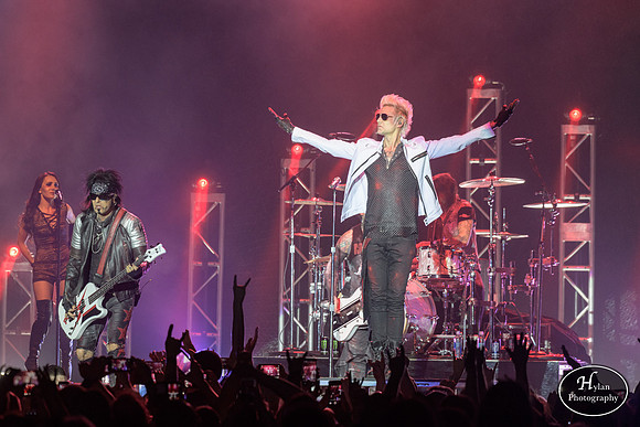 Sixx-A.M.-HylanPhotography-SandsBethlehemEventCenter--6.jpg