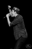 GavinDeGraw-HylanPhotography-PPLCenter-CatCountry-WLEV-02-2.jpg