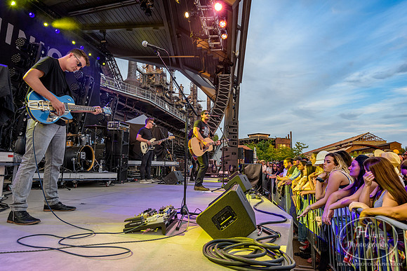 BrandonLay-HylanPhotography-SteelStacks-CatCountry-3-4.jpg