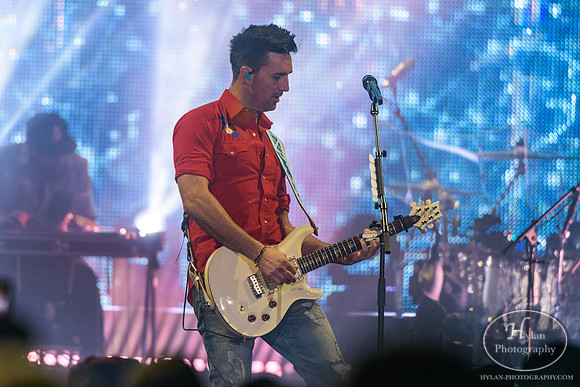 JakeOwen-HylanPhotography-MoheganSunArenaPa-CatCountry-210610.jpg