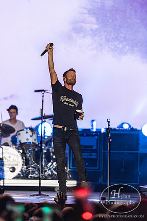 DierksBentley-HylanPhotography-Musikfest2018-CatCountry-204641.jpg