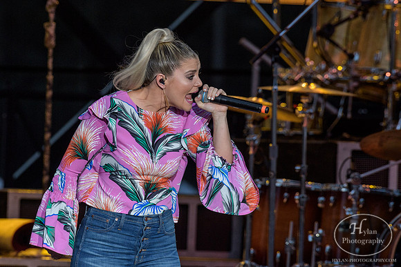 LaurenAlaina-HylanPhotography-AllentownFair17-CatCountry96-4-3.jpg