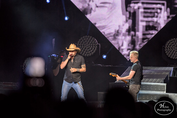 JasonAldean-HylanPhotography-PPLCenter-CatCountry-213146.jpg