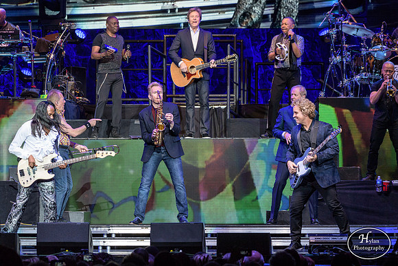 Chicago-EarthWind&Fire-HylanPhotography-PPLCenter-WLEV-01-3.jpg