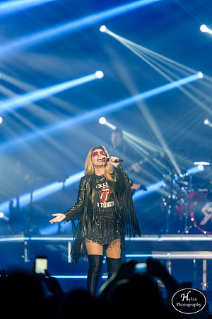 ShaniaTwain-HylanPhotography-PPLCenter-CatCountry-WLEV-205054.jpg