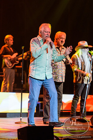 OakRidgeBoys-HylanPhotography-FMKirby-CatCountry96-193948.jpg