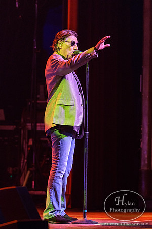 OakRidgeBoys-HylanPhotography-FMKirby-CatCountry96-193938.jpg