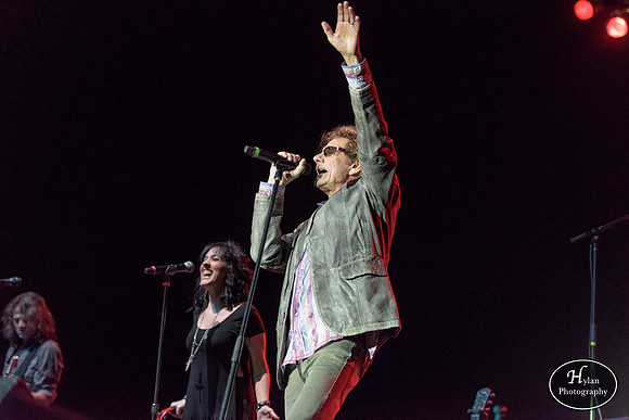 Starship featuring Mickey Thomas
