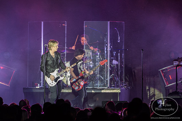 GooGooDolls-HylanPhotography-SandsEventCenter-WLEV-212822.jpg