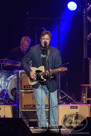 VinceGill-HylanPhotography-FMKirby-CatCountry96-193516.jpg
