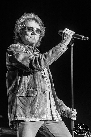 Starship featuring Mickey Thomas
