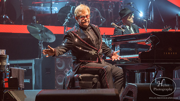 EltonJohn--FarewellYellowBrickRoad-HylanPhotography-PPLCenter-WLEV-3-6.jpg