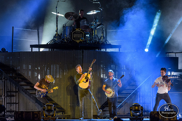 DierksBentley-HylanPhotography-Musikfest2016-CatCountry-203746.jpg