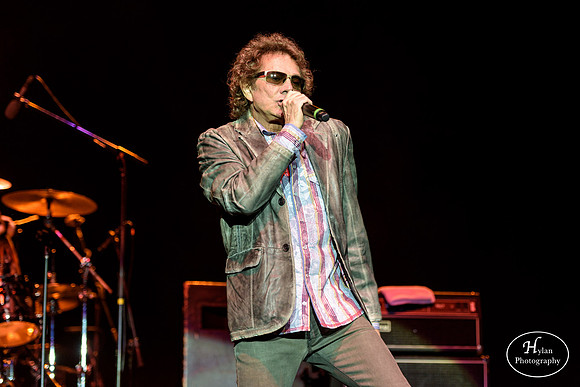 Starship featuring Mickey Thomas