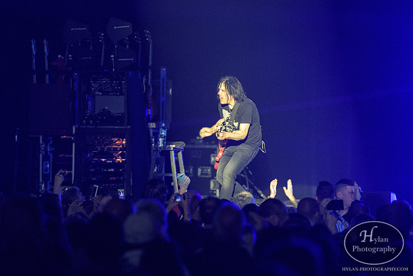 GooGooDolls-HylanPhotography-SandsEventCenter-WLEV-212252.jpg