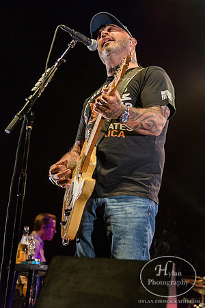 AaronLewis-HylanPhotography-SandsEventCenter-WLEV-202607.jpg