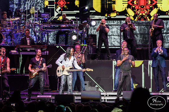 Chicago-EarthWind&Fire-HylanPhotography-PPLCenter-WLEV-01-9.jpg